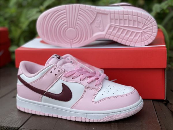 Nike Dunk Low Valentines Day Red Pink sneaker