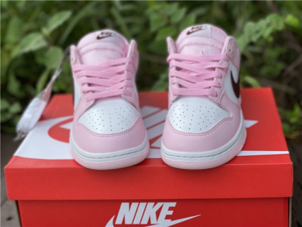 Nike Dunk Low Valentines Day Red Pink tongue