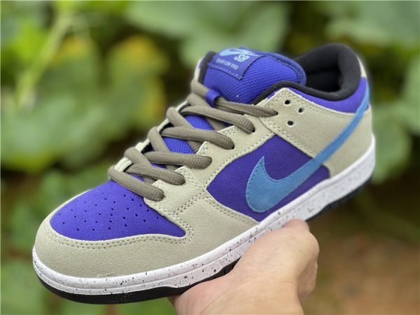 Nike SB Dunk Low Celadon Coast-Concord-Black on hand