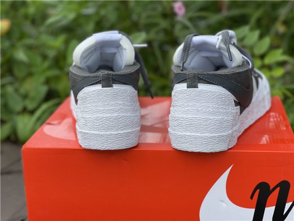 Nike x sacai Blazer Low DD1877-002 heel