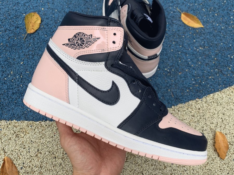 Air Jordan 1 High OG Atmosphere Bubble Gum on hand