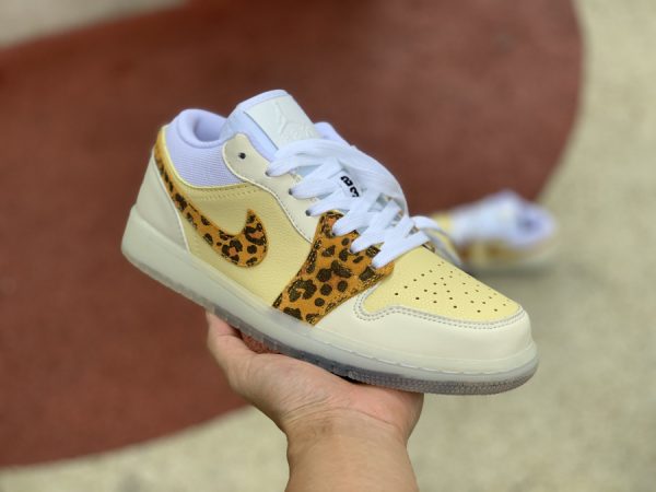 Air Jordan 1 Low SNKRS Day Light Yellow