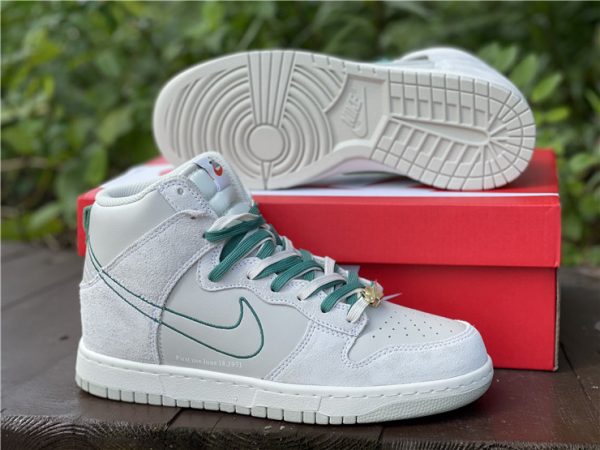 Dunk High SE First Use PackGreen Noise light bone