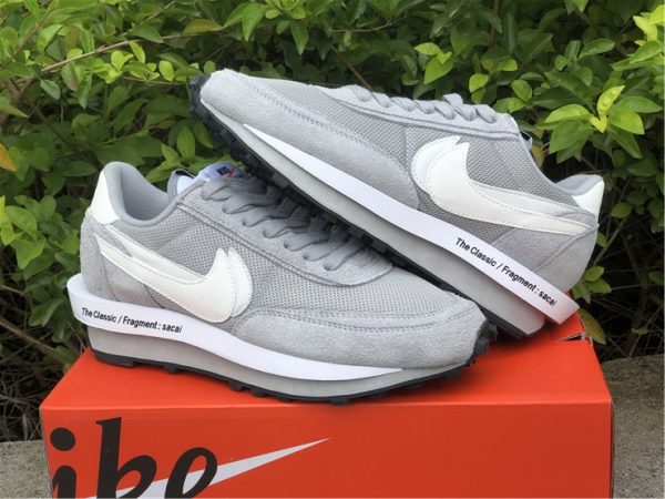 fragment x sacai x Nike LDWaffle Light Smoke Grey sneaker