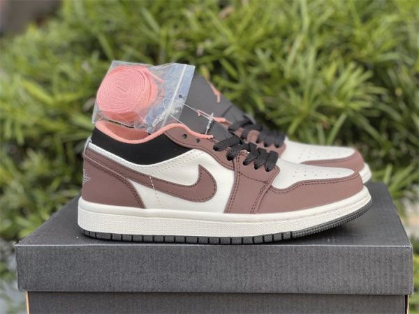 Air Jordan 1 Low Mocha Brown