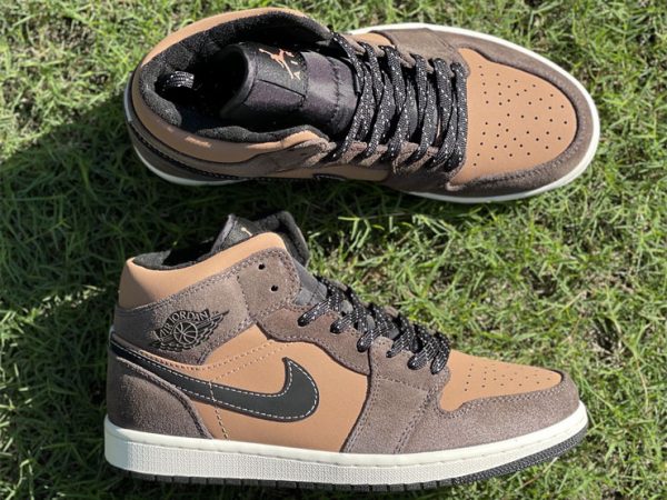 Air Jordan 1 Mid Dark Chocolate 2021 shoes