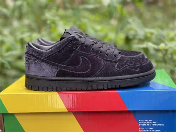 Dunk Low x Dover Street Market Triple Black