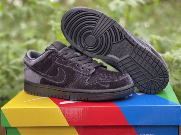 Dunk Low x Dover Street Market Triple Black DH2686-002