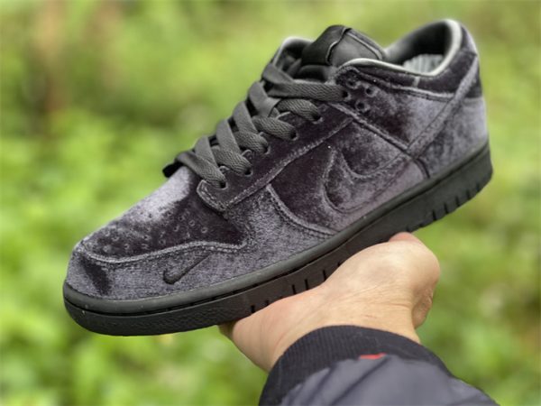 Dunk Low x Dover Street Market Triple Black shoes