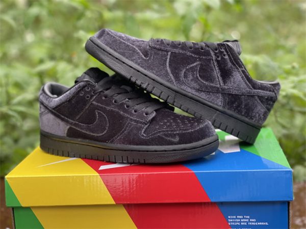 Dunk Low x Dover Street Market Triple Black where to buy