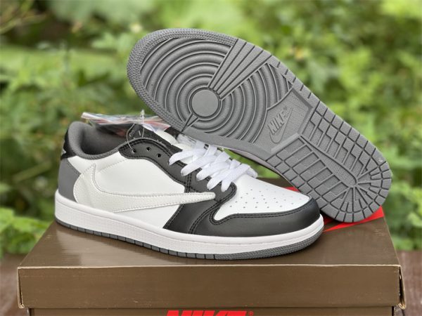 Travis Scott x Air Jordan 1 Low Black White Grey underfoot