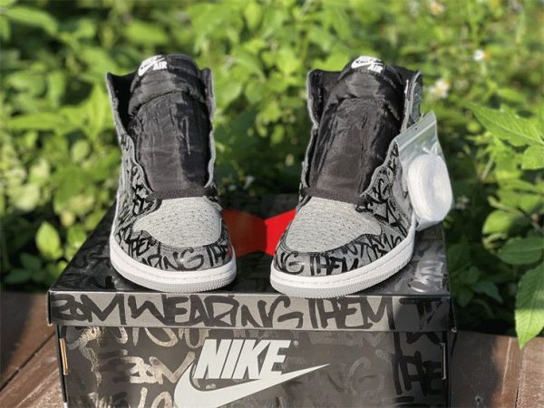 Air Jordan 1 High OG Rebellionaire tonggue