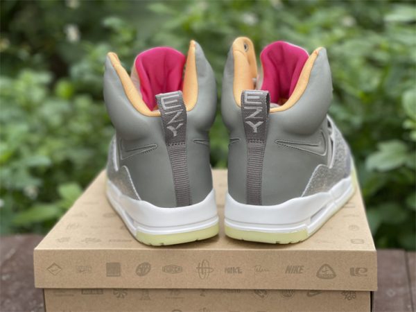 Air Yeezy Zen Grey Charcoal heel