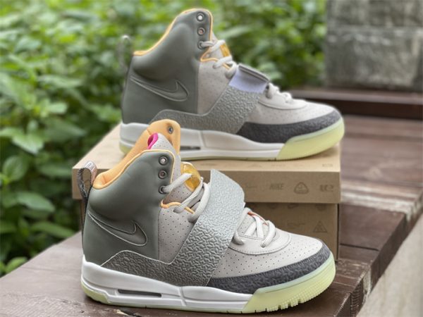 Air Yeezy Zen Grey Charcoal lateral side
