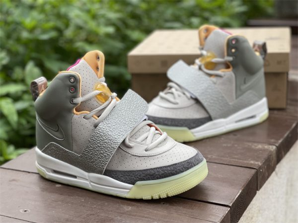 Air Yeezy Zen Grey Charcoal sneaker