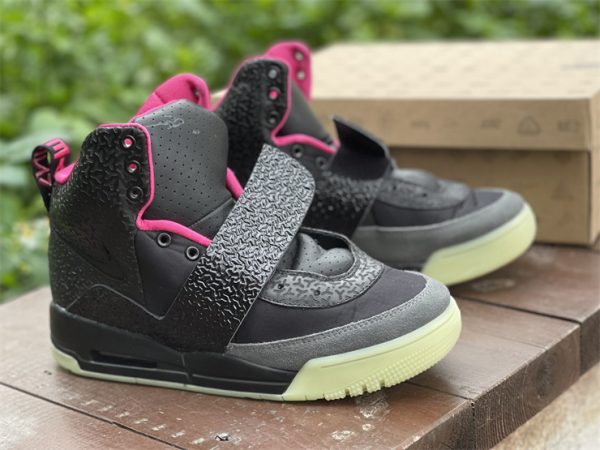 Kanye West Air Yeezy Blink Solar Red Black sneaker