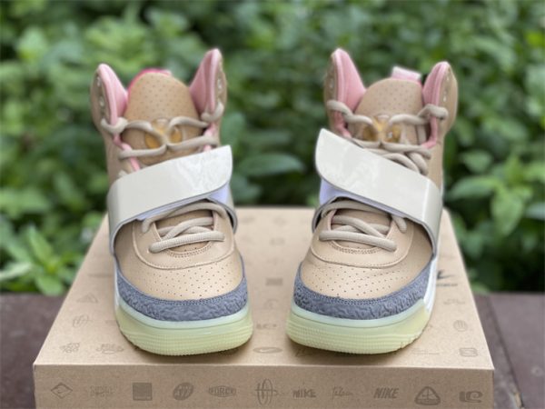 front tongue Nike Air Yeezy Net Tan