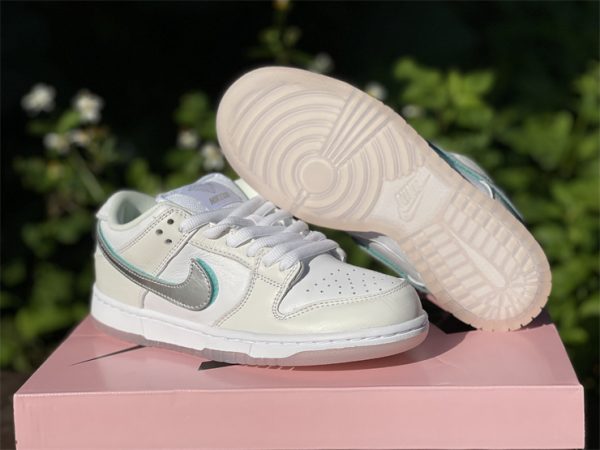 where to buy SB Dunk Low x Diamond Supply Co Diamond White