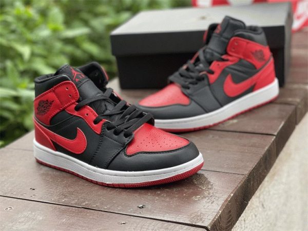 2022 Air Jordan 1 Mid Black Red Bred