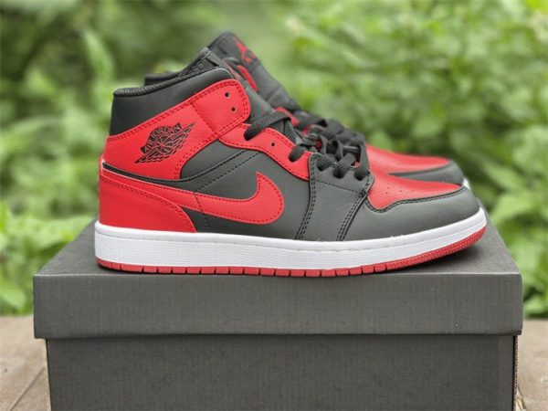 Air Jordan 1 Mid Black Red Bred