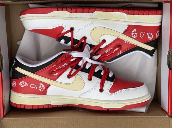 Dunk Low University Red Cashew in box