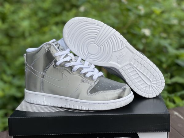 Clot x Nike Dunk High Metallic Silver DH4444-900 underfoot