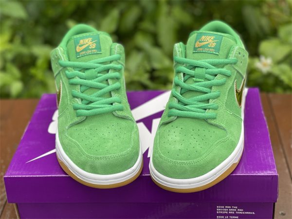 SB Dunk Low Pro St Patricks Day front