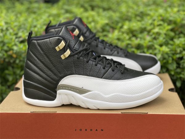 Air Jordan 12 Playoff Black white