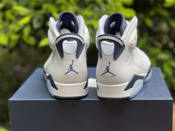 New Jordan 6 RetroMidnight Navy 2022 back heel