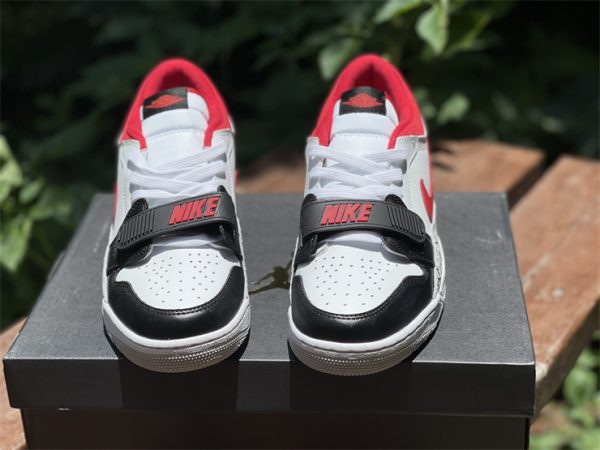 Jordan Legacy 312 Low Black Toe front look