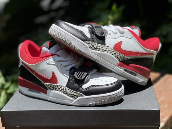 Jordan Legacy 312 Low Black Toe sneaker