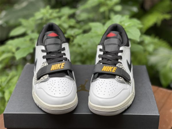 Jordan Legacy 312 Low Lakers Lifestyle black