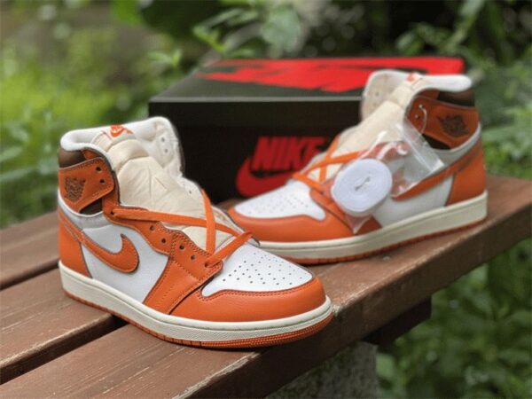 Air Jordan 1 High OG Starfish sneaker