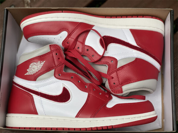 Air Jordan 1 Retro High OG Chenille Varsity Red in box