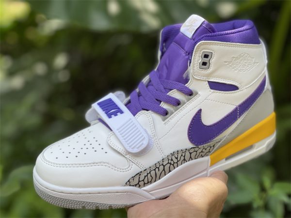 Air Jordan Legacy 312 LA Lakers AV3922-157 on hand