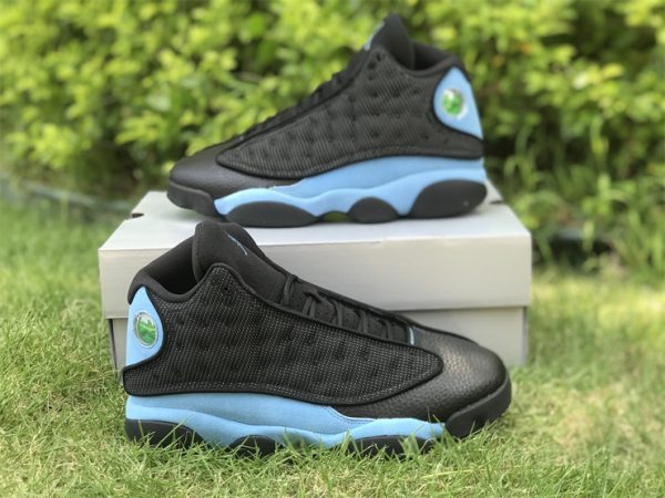 Air Jordan 13 Black UNC