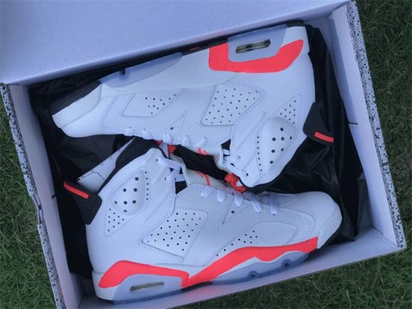 Air Jordan 6 Retro White Infrared 2022 in box