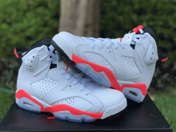 Air Jordan 6 Retro White Infrared 2022 panling side