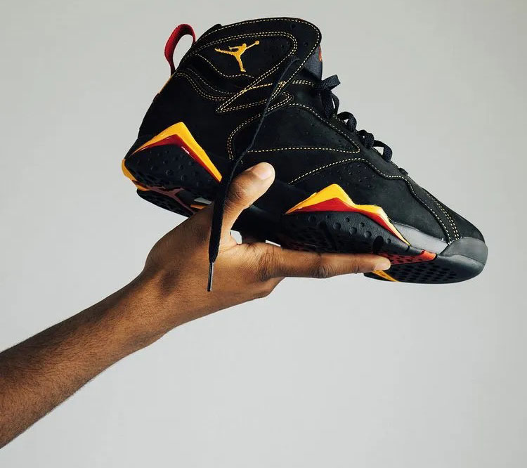 Air Jordan 7 Citrus on hand look