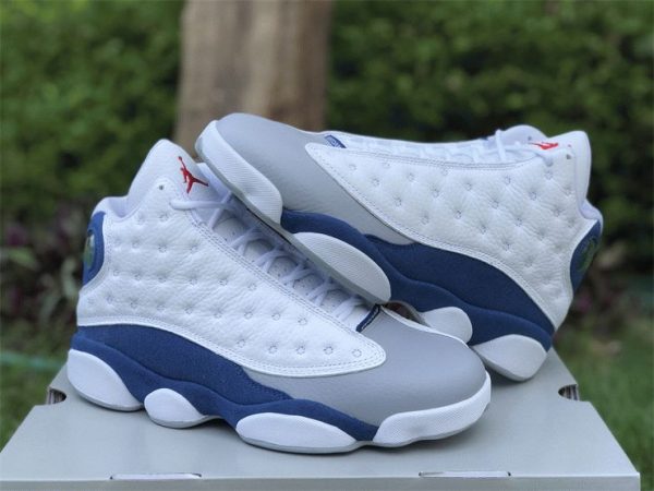 Jordan 13 RetroFrench Blue sneaker