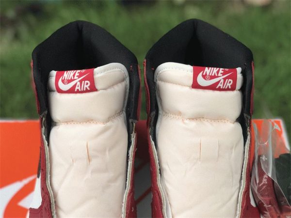 Air Jordan 1 High OG Lost and Found Remembers tongue