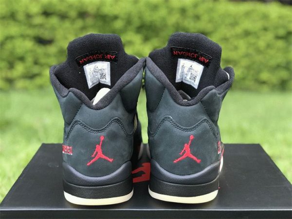 Air Jordan 5 Gore-Tex Off Noir Fire Red-Black-Muslin back heel