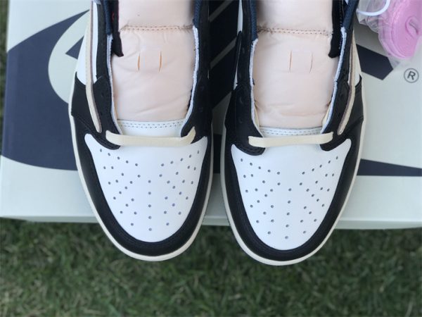 Jordan 1 Low Fragment x Travis Scott White Midnight Navy mudguard