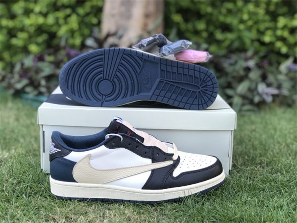 Jordan 1 Low Fragment x Travis Scott White Midnight Navy underfoot