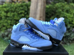 Air Jordan 5 SE UNC University Blue Black White