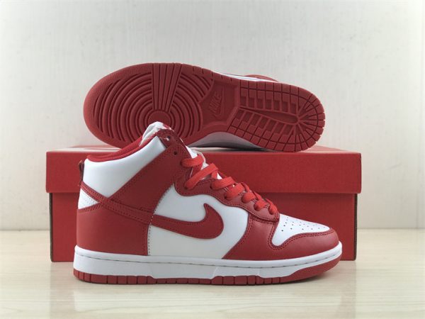 Nike Dunk High Championship White Red underfoot
