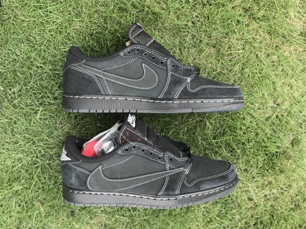 Travis Scott x Air Jordan 1 Low Black Phantom side