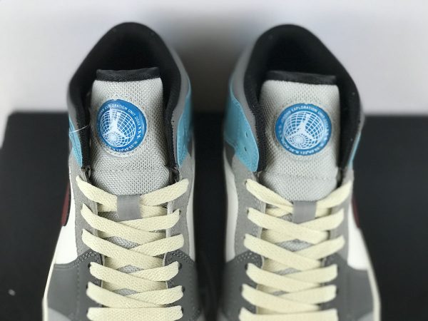 Air Jordan 1 Mid SE Exploration Unit tongue