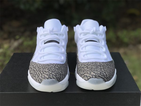 Air Jordan 11 Low Cement Grey Elephant mudguard